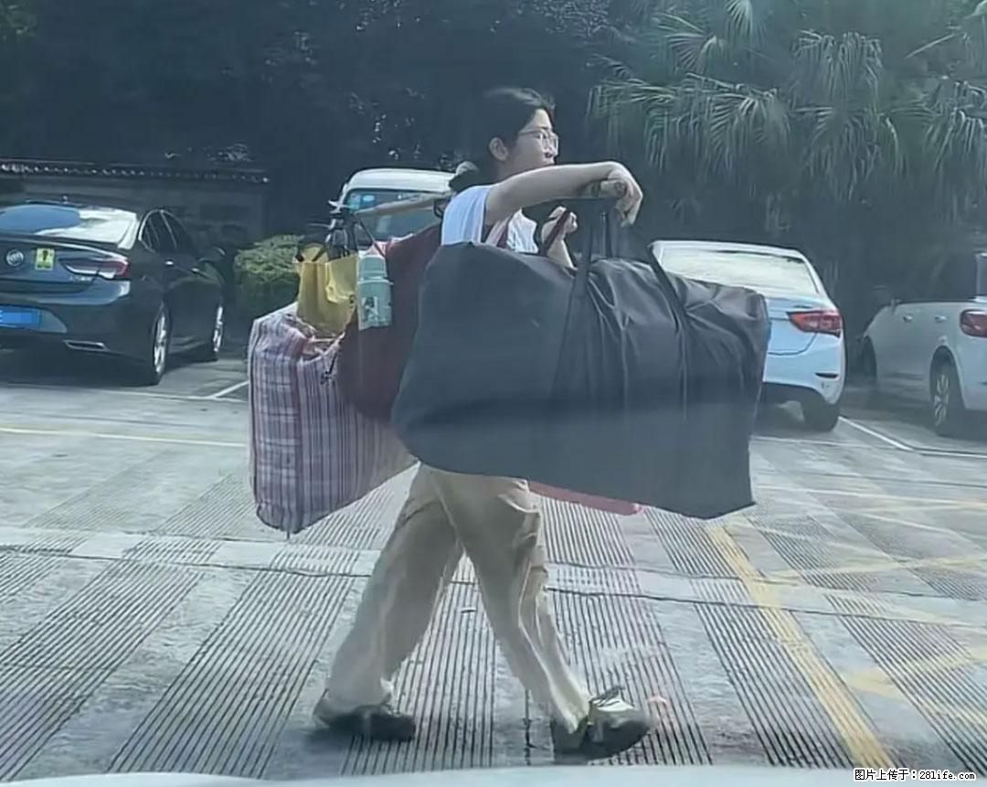 全网追的“扁担女孩”，找了一份暑假工，时薪12元 - 阿坝生活资讯 - 阿坝28生活网 ab.28life.net